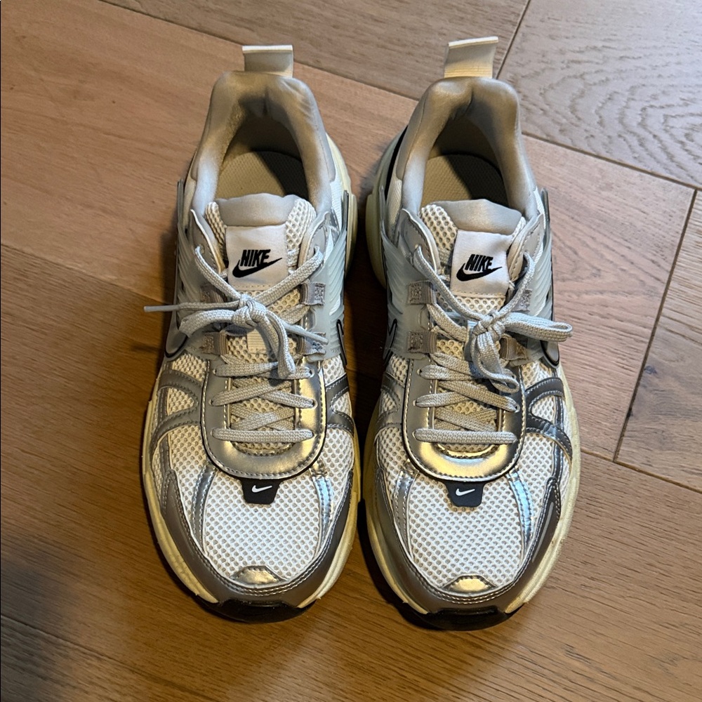 Nike Metallic Silver and White Running Shoes